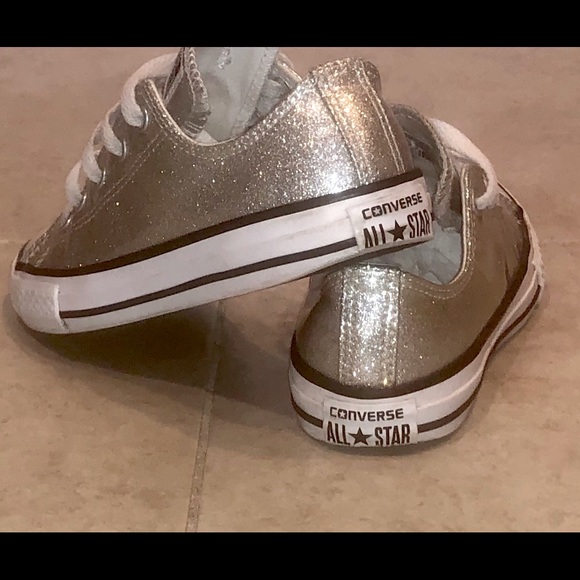 Converse - Picture 2 of 3